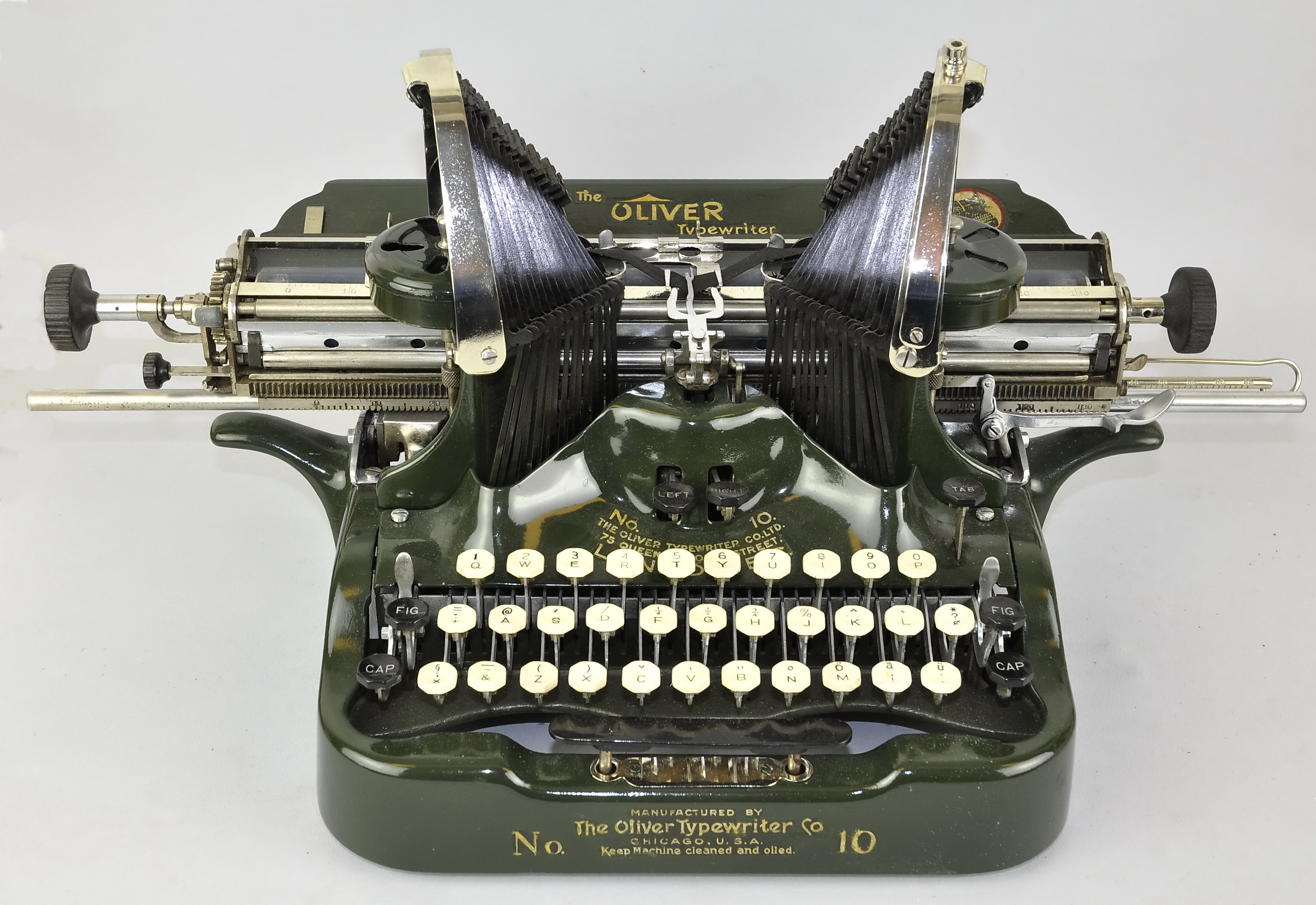 Oliver_typewriter_model_10_01
