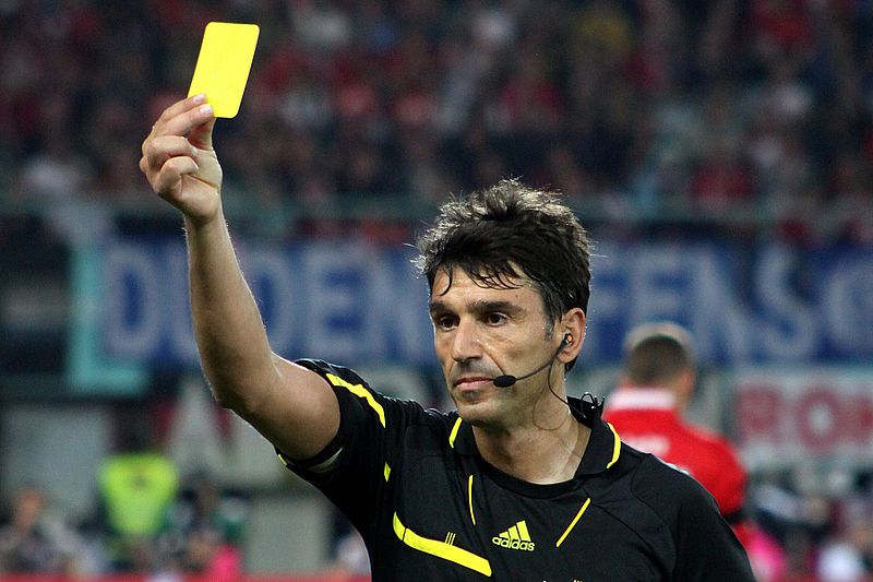 800px-Massimo_Busacca,_Referee,_Switzerland_(10)
